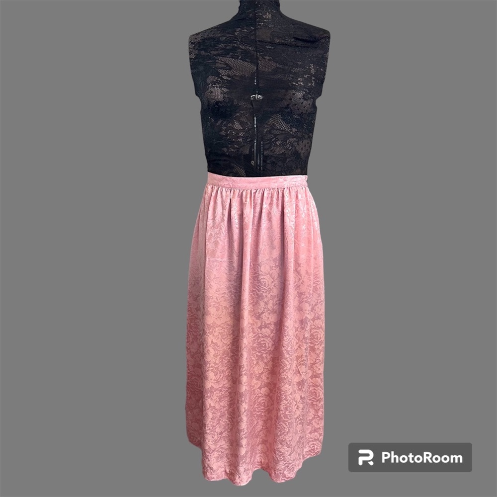 Beautiful vintage silk floral print skirt with pockets color dusty rose Size 16W